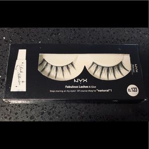 NEW, NEVER USED NYX Fabulous Lashes & Glue EL123